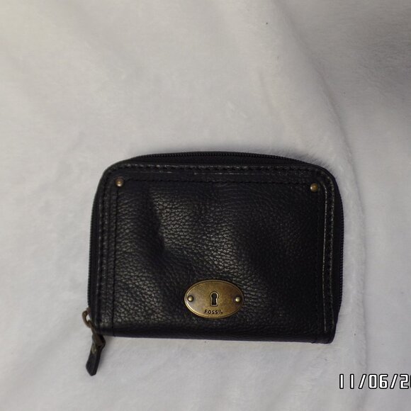 Black Fossil Leather Wallet - Picture 1 of 15